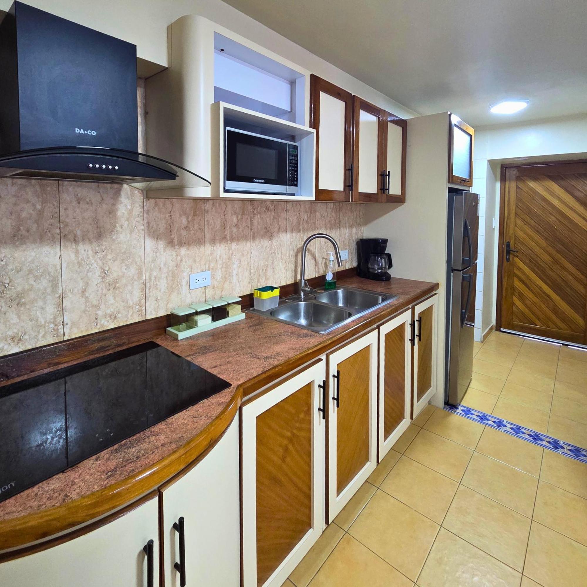 Tucacas, Frente Al Mar, Piscina Y Playa Privada Lägenhet Exteriör bild