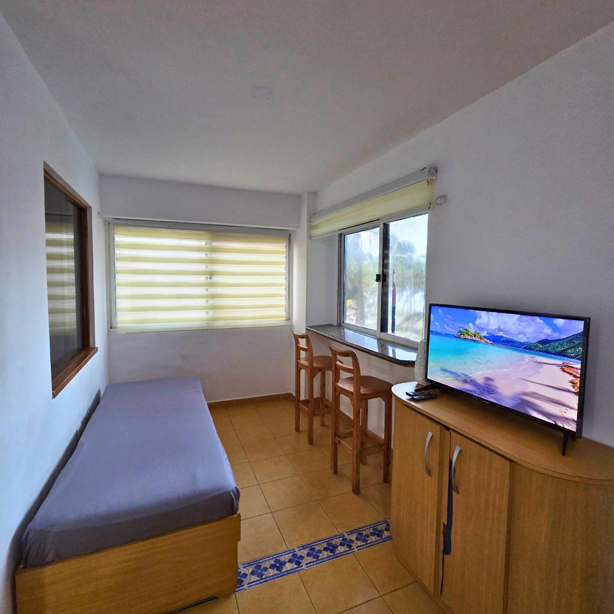 Tucacas, Frente Al Mar, Piscina Y Playa Privada Lägenhet Exteriör bild