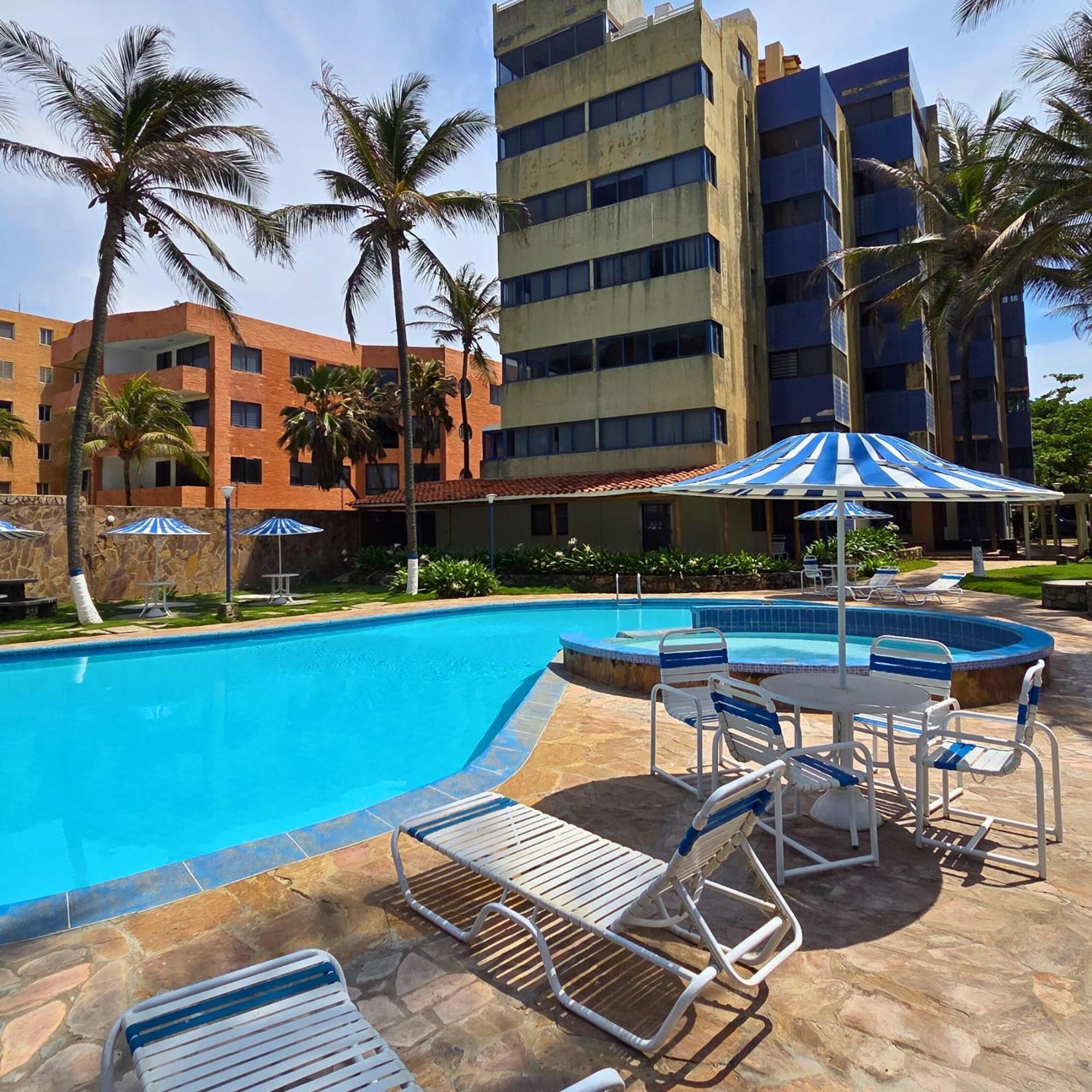 Tucacas, Frente Al Mar, Piscina Y Playa Privada Lägenhet Exteriör bild